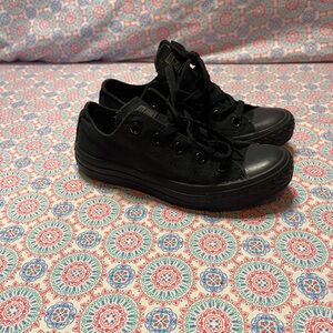 Sz 3.5 Youth/mens Black Canvas Converse All Star Sneakers
